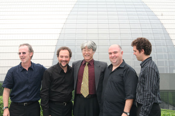 John DEARMAN, William KANENGISER, Shingo FUJII, Scott TENNANT et Mattew GREIF